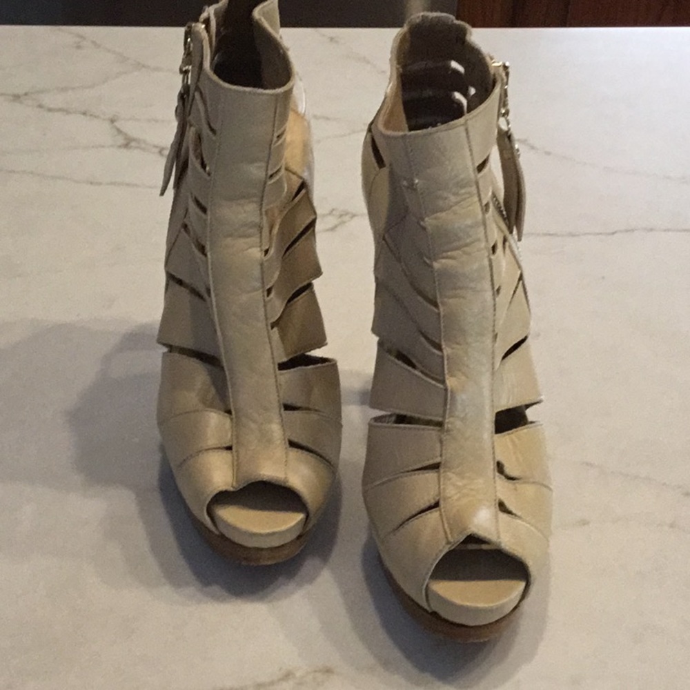 Stuart Weitzman Booties - Picture 4 of 9